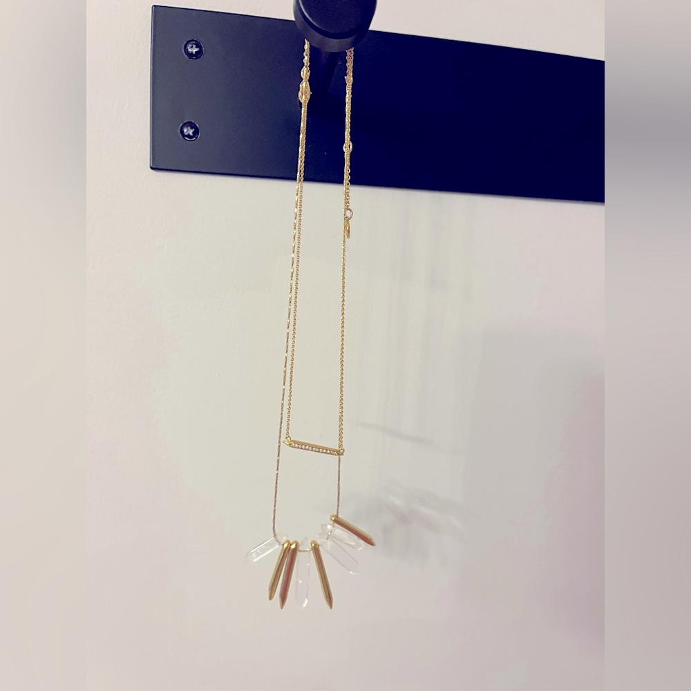 Stella & Dot Gilded Gold & Quartz Rebel Cluster Necklace - Picture 2 of 2